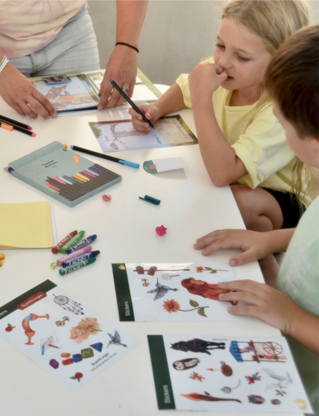 Set de 4 planchas de Stickers Mágicos - Imagen 7
