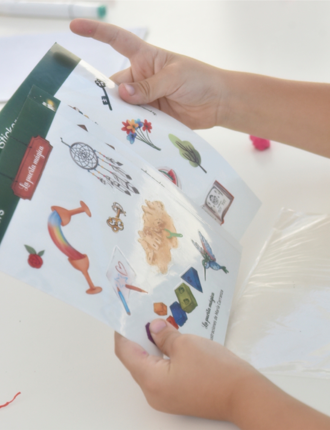 Set de 4 planchas de Stickers Mágicos - Imagen 4